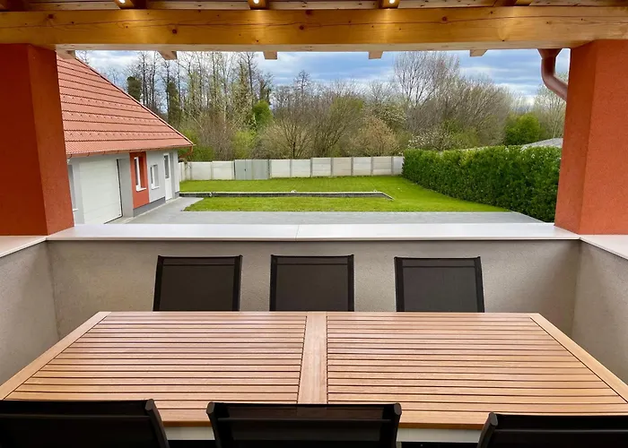 K71 Apartamento Fertőd